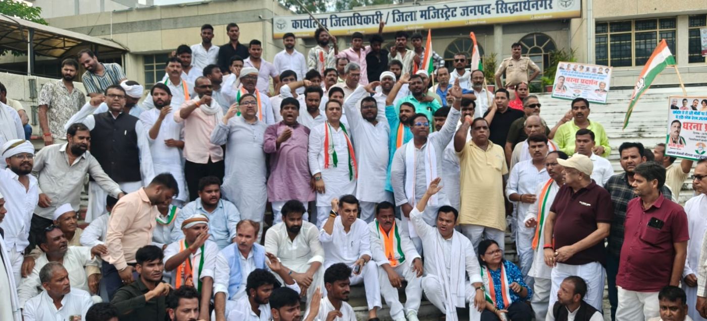 सर्पदंश से मौतों पर कांग्रेस का हल्लाबोल, गांवों के अस्पतालों में एंटी-स्नेक वेनम की मांग