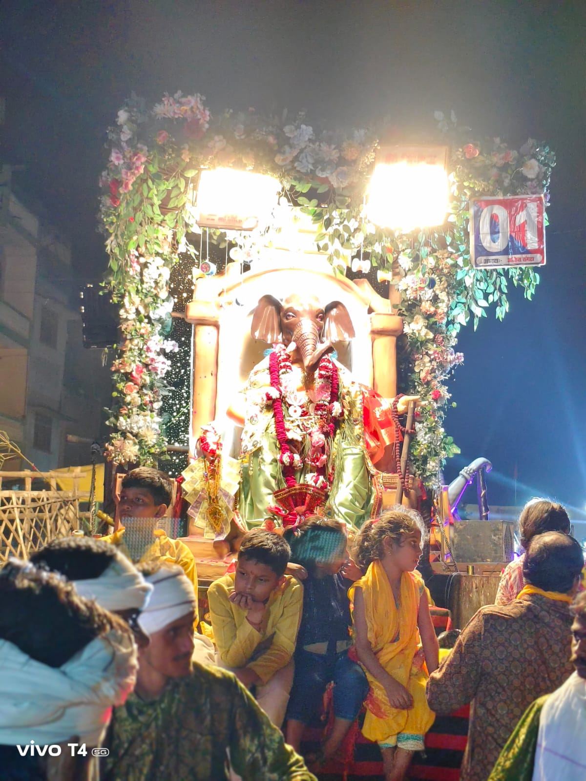 गाजे-बाजे के साथ गणेश प्रतिमाओं का विसर्जन